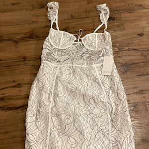 White lace dress